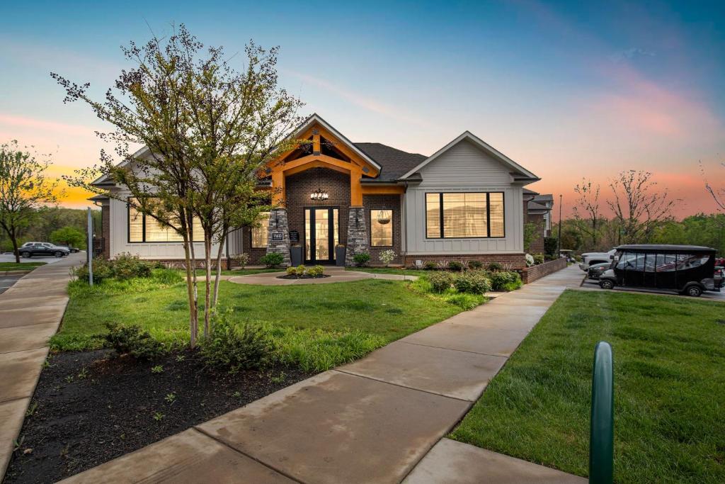 Overlook 6301 Knoxville's Ultimate Urban Escape image