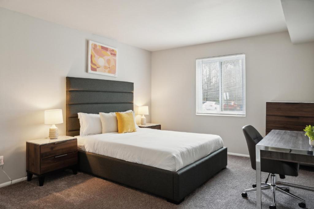 Chateau 506 Stunning In Wilmington, Free Parking! image