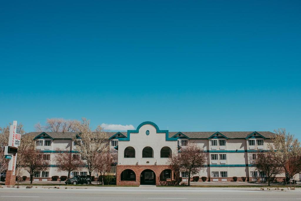 Carson City Plaza Hotel and Event Center image