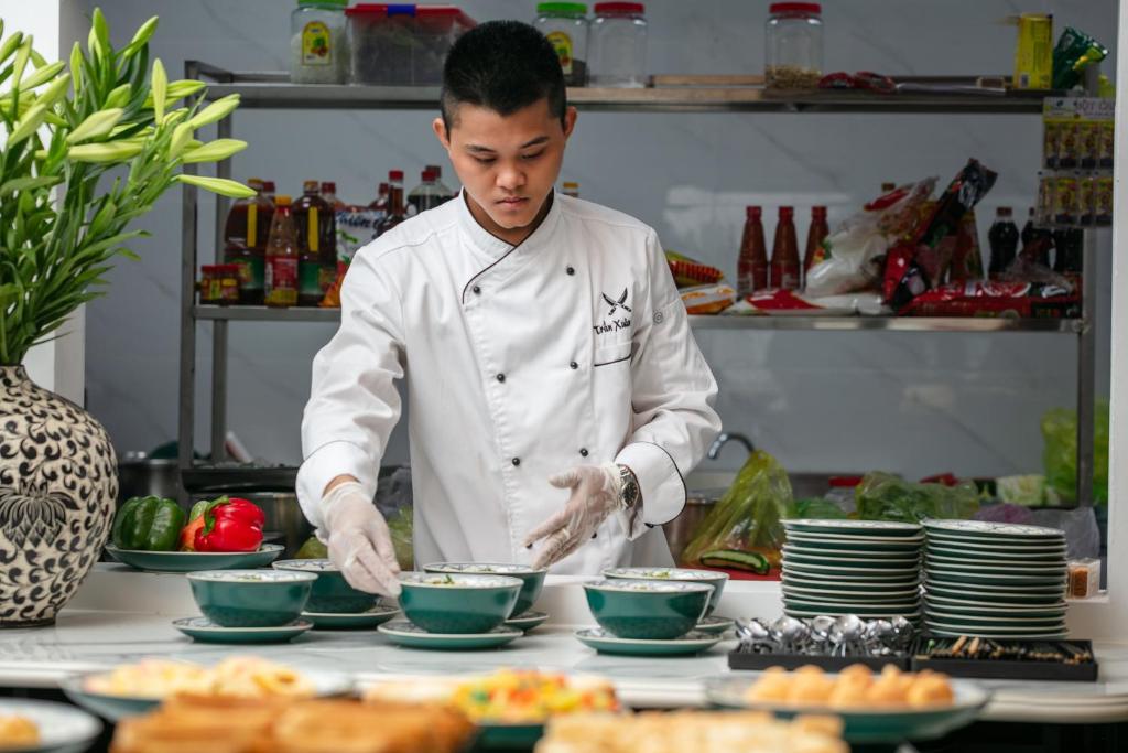 Elegant Boutique Hotel Ha Long