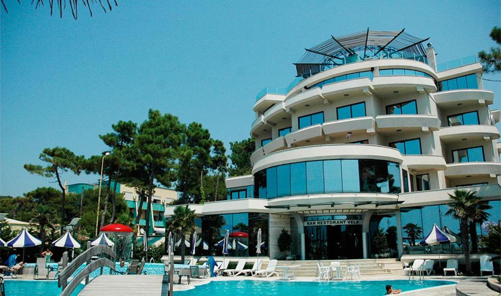 Vela Hotel Restaurant photo 4