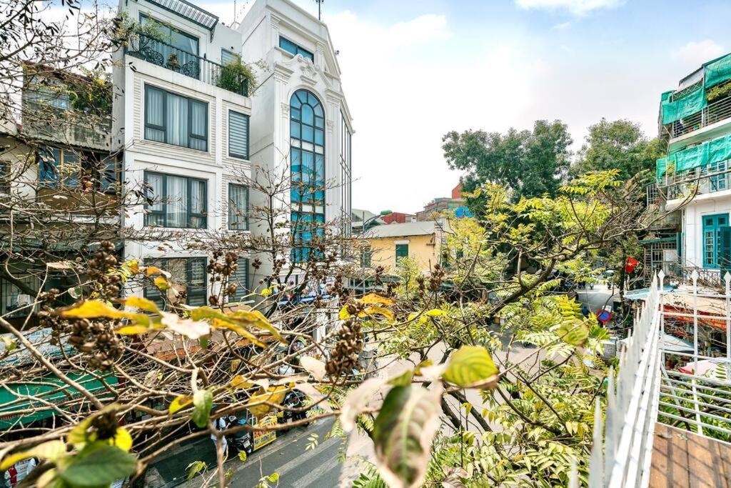 Attic 128m2 Duplex Glass dome by SSens Homes