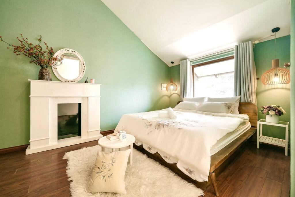 Attic 128m2 Duplex Glass dome by SSens Homes