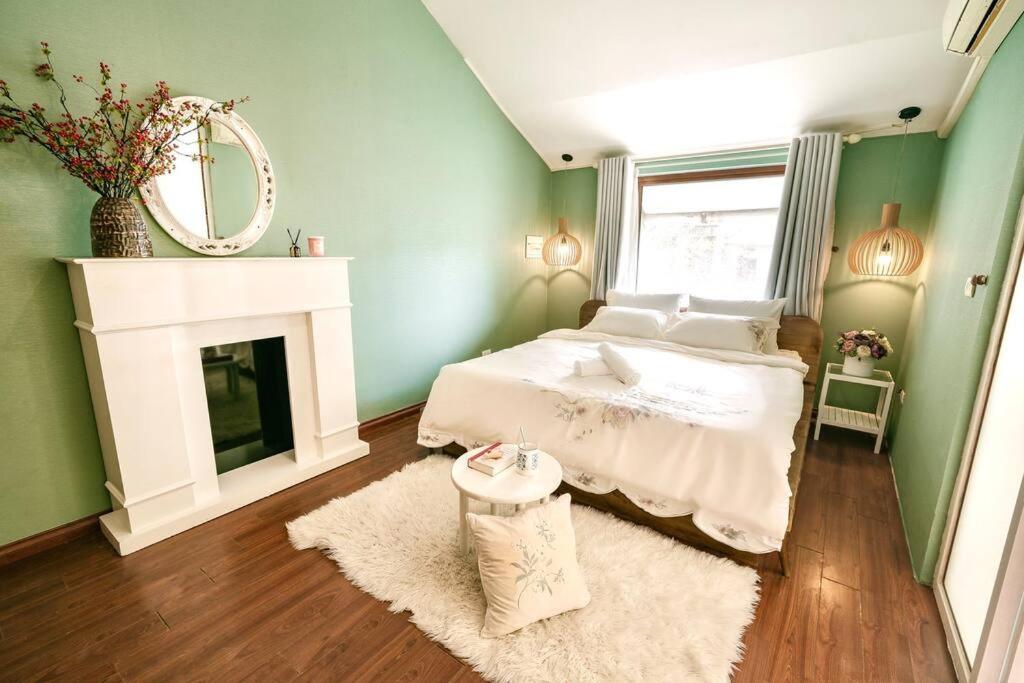 Attic 128m2 Duplex Glass dome by SSens Homes