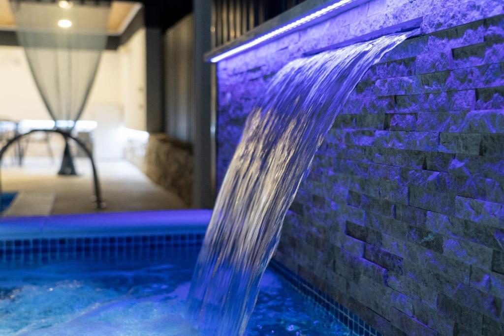 Villa Kamena with Pool, Jacuzzi & Sauna photo 3