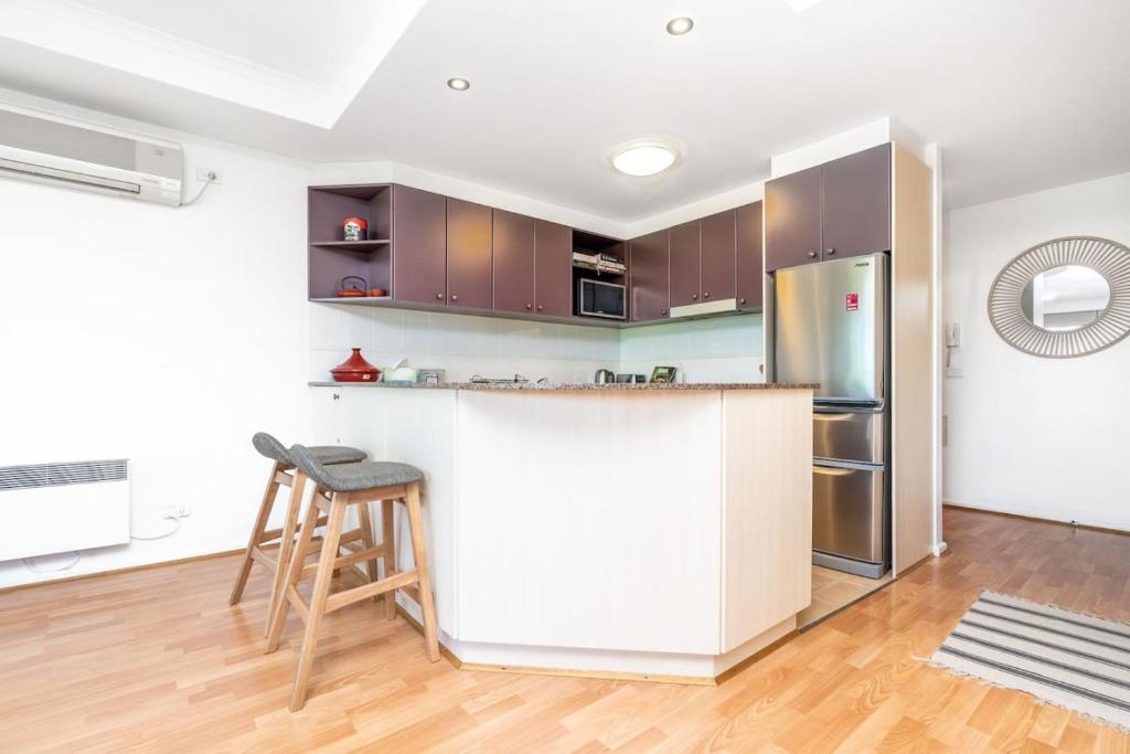 2BR 2BA Apt with Dedicated Workspace and Free parking - Hosted by CanStay photo 3