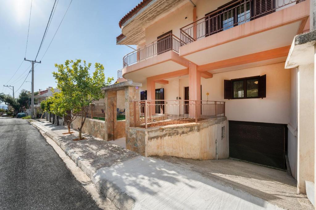Perfect House in Spata, Attica