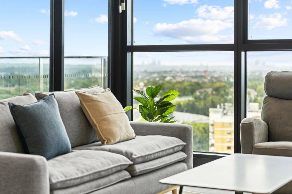 City&Bridge View 2 Bed+Study in Homebush photo 4