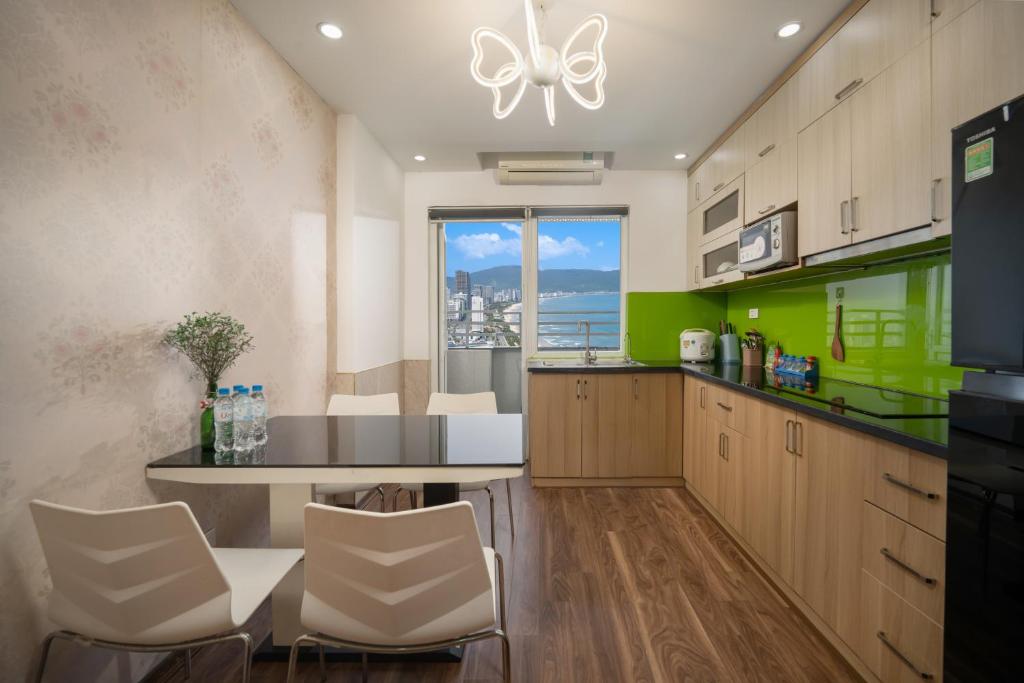 Dragon Bridge view, 2BR,Apartment-nearby My Khe beach 100met