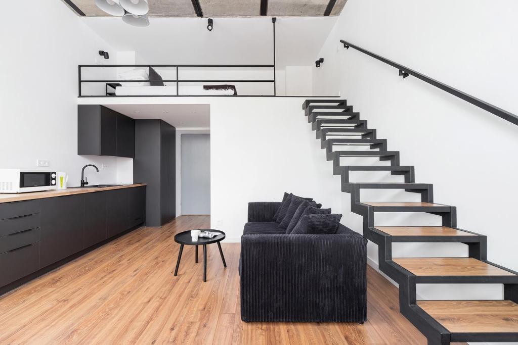 Chessboard Studio with an AC & Lift - Kazimierz - Tap to explore photos