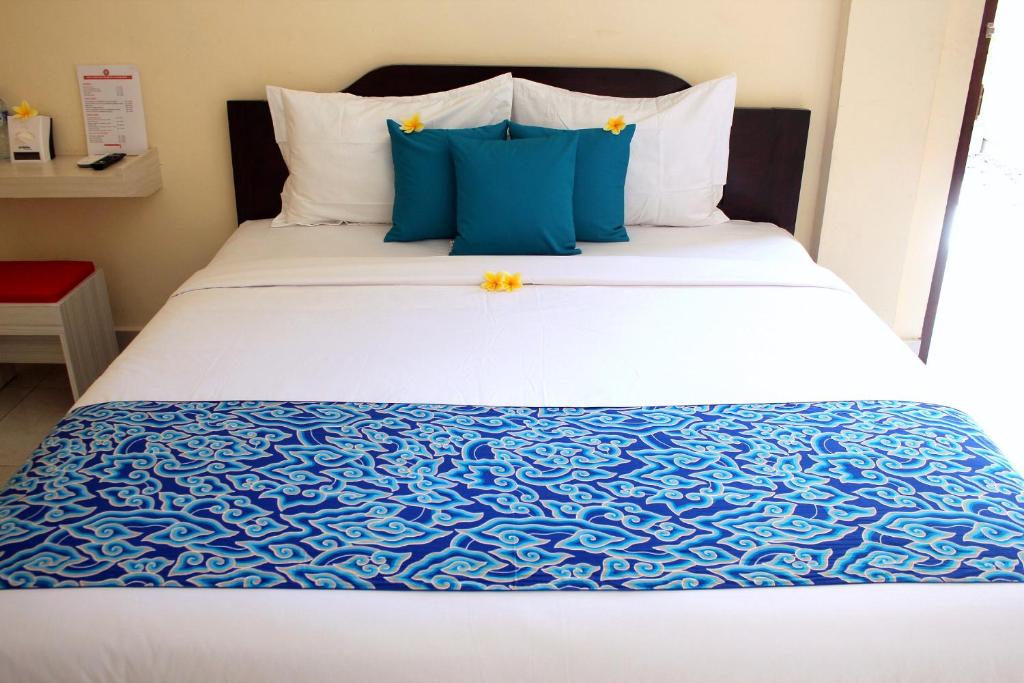 Djembank Hotel & Restaurant photo 1