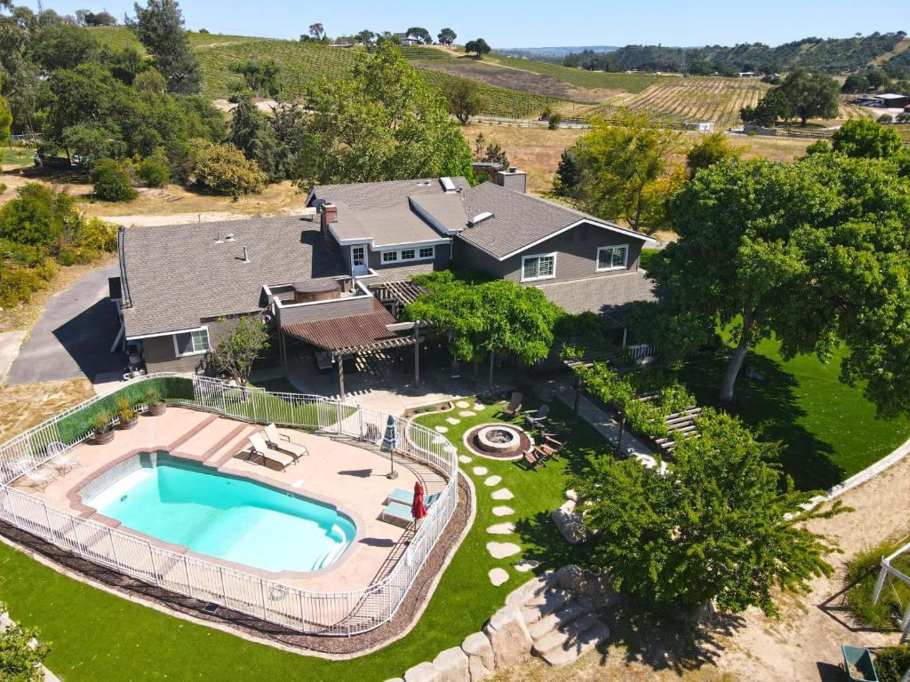 The Vineyard Farmhouse Villa image