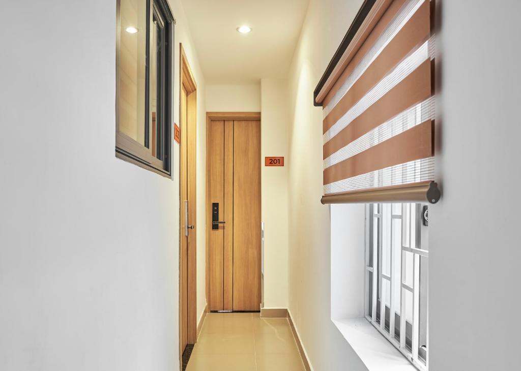Mihn Suites Ben Thanh - Tap to explore photos