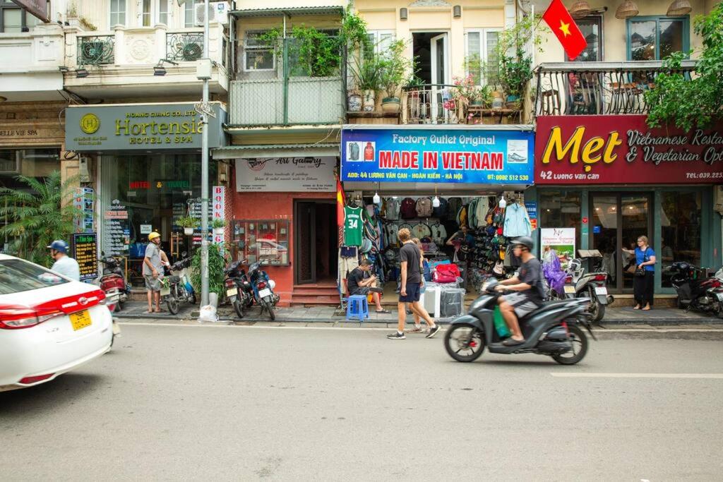 3 bedroom- Hoan Kiem Lake- Best location