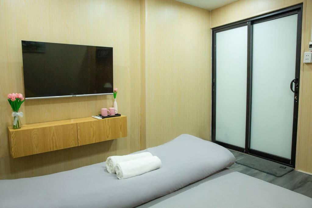 3 bedroom- Hoan Kiem Lake- Best location