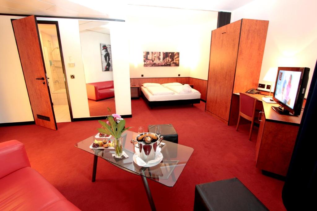 Сьюит (Полулюкс), Ara Hotel Comfort