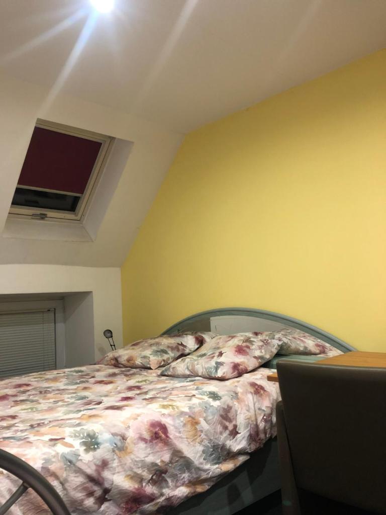 Chambre meublée ferme D’Herlaimont photo 1