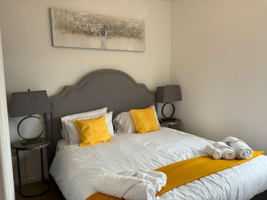 Flat 306 Beautiful one bed flat - Tap to explore photos