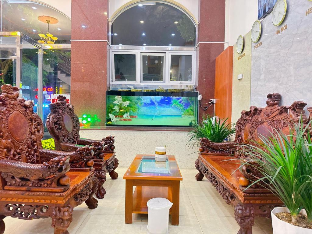 TULA'S HOTEL & APARTMENT