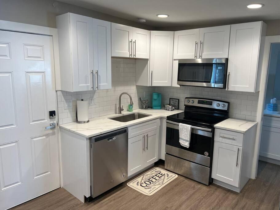 Cozy 1 bedroom in the heart of Brighton image