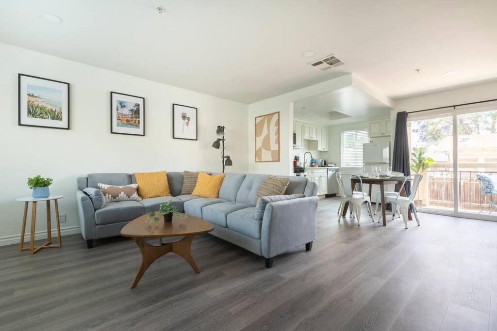 Modern 2BR Condo with King Bed & Balcony near LA image