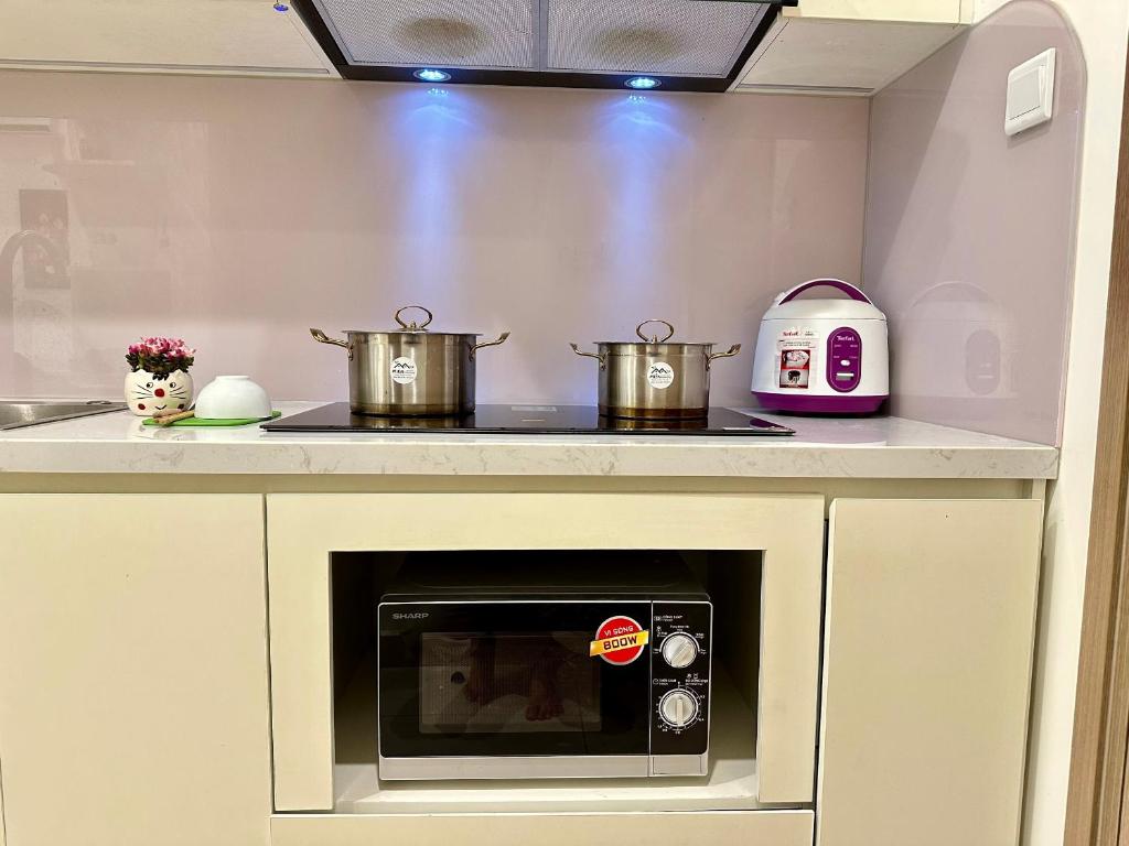 Phòng tại Vinhomes Smart City nội thất cao cấp, tầng trung, ban công thoáng