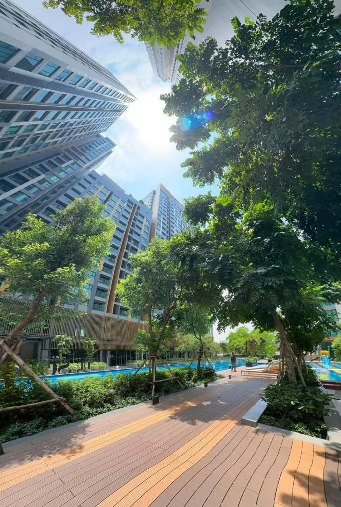 Luxury Delasol Studio- Free Infinity Pool- Near District 1- T-HOUSING