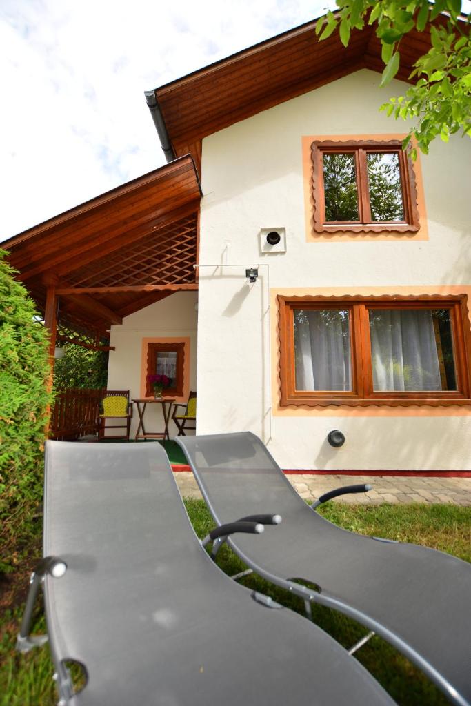 Апартаменты (Апартаменты Делюкс), Virágoskert Apartman