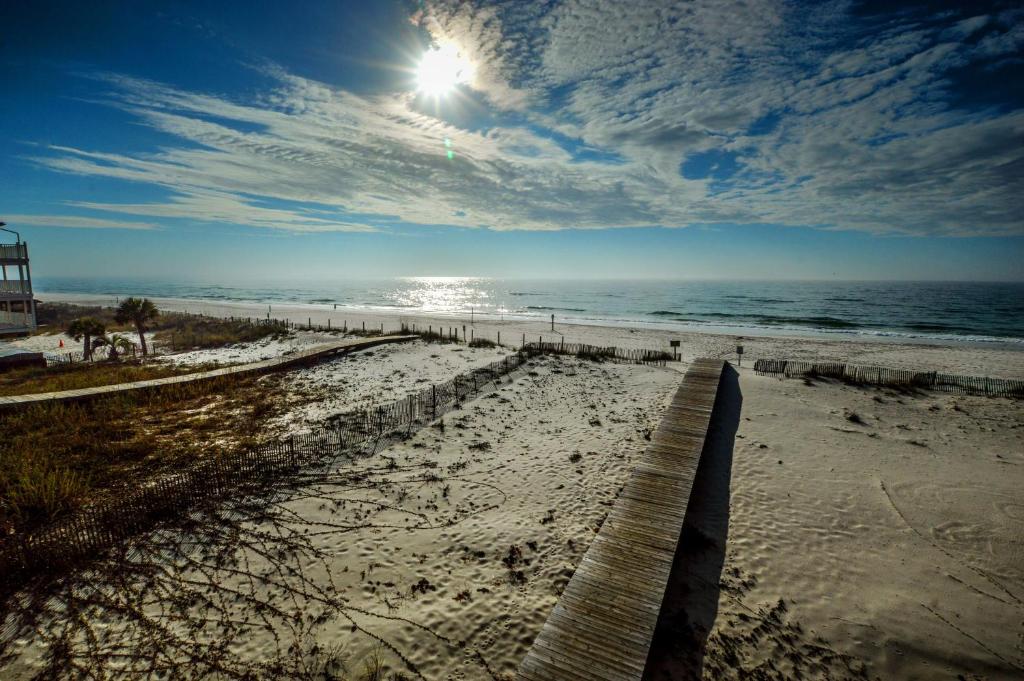 The Beach is Only Steps Away (F2) BEACHFRONT - Sleeps 8 image