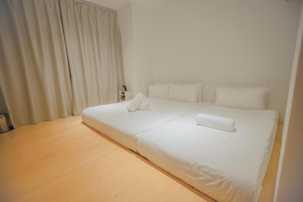 Double H Boutique Hotel - Tap to explore photos
