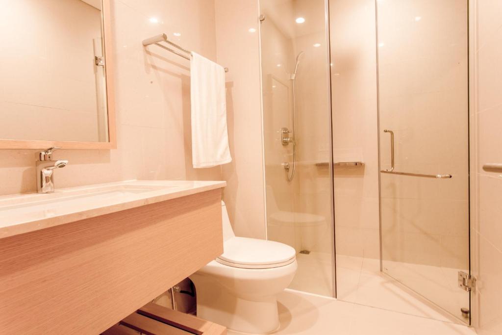 2bedroom apartment in resort- free pool and beach