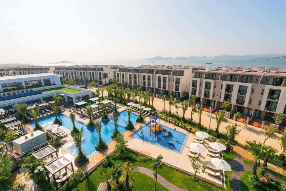 Vila Lotus Hạ Long