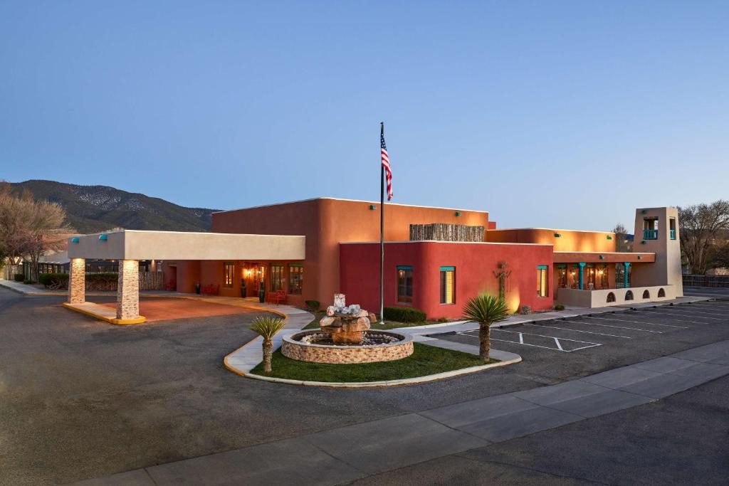 Hotel Don Fernando de Taos, Tapestry Collection by Hilton image