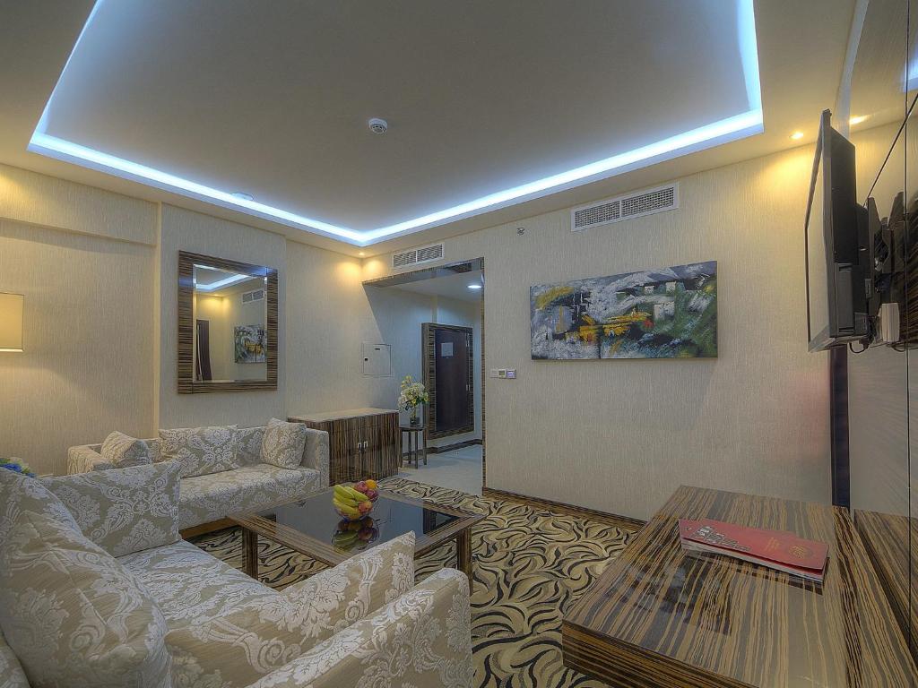 Сьюит (Люкс «Престиж»), Отель Orchid Vue Hotel