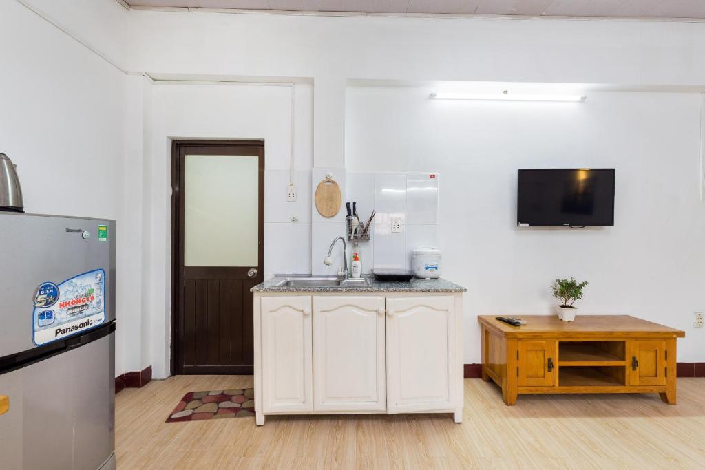 Halo Apartment