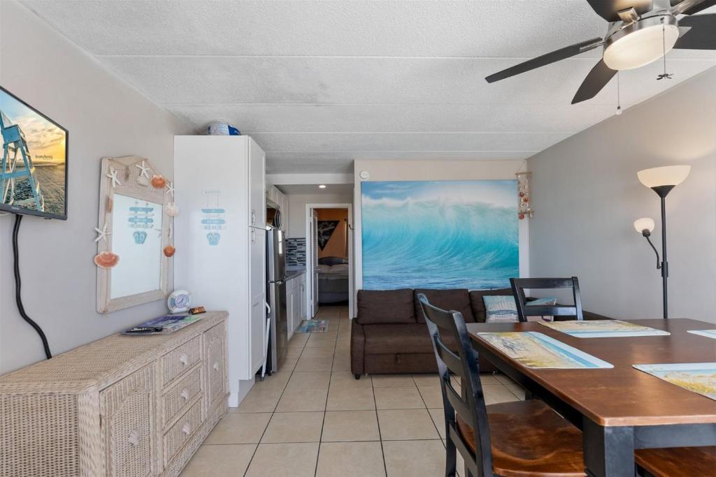 427 E Miami Ave, Unit 204 image