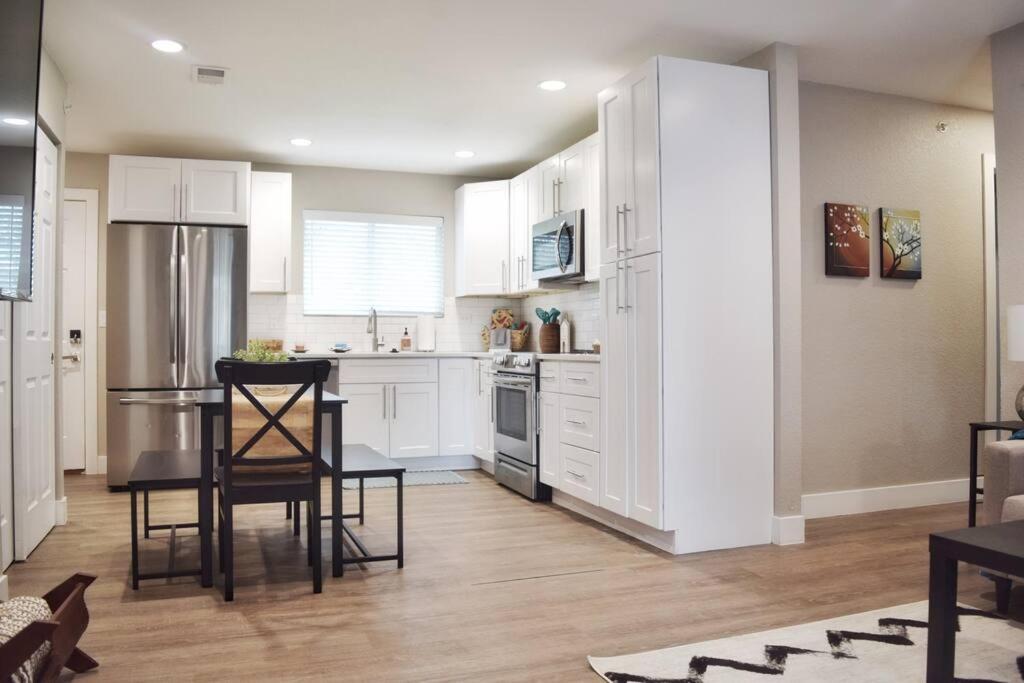 Cozy 3 bedroom in Westminster image