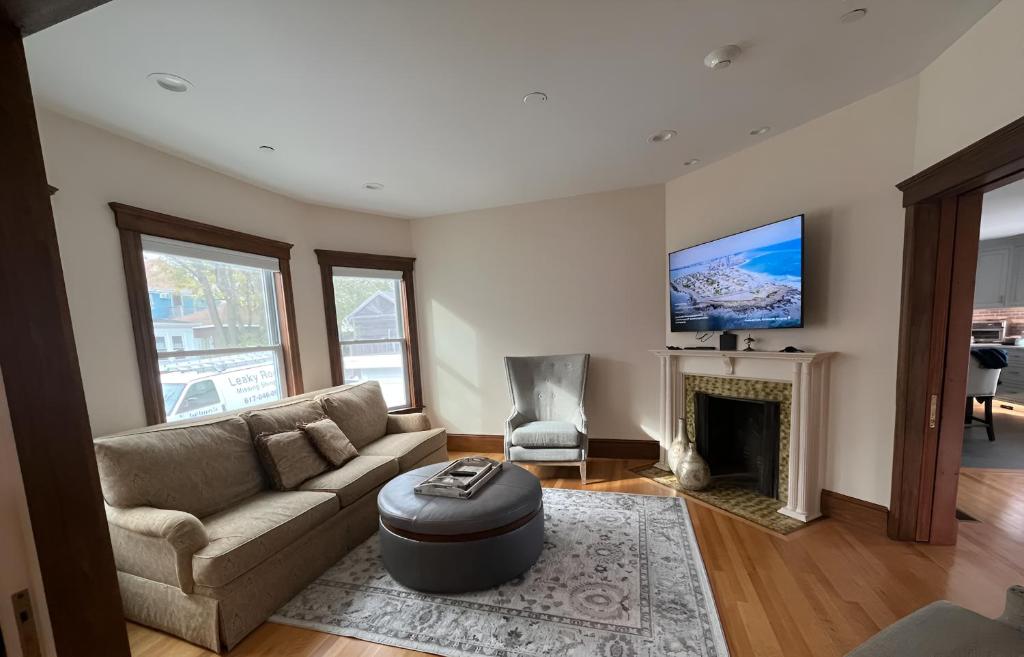 Forever Green Manor - 6 bedroom - Stunning Ocean Views - Tap to explore photos