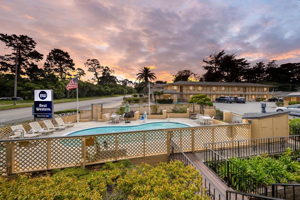 Best Western Park Crest Inn image