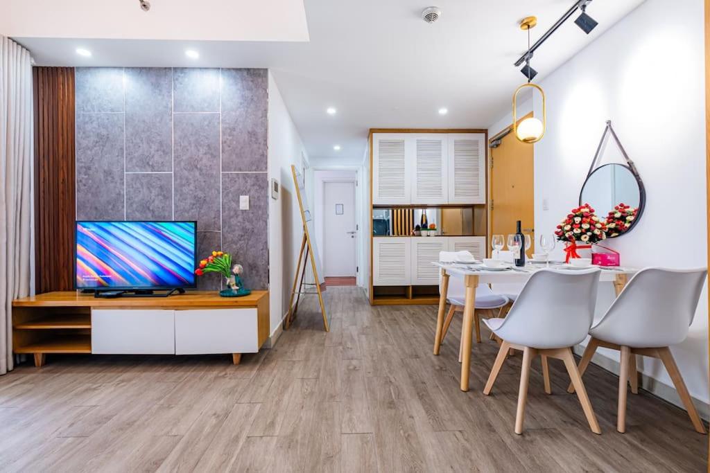 Spacious 2 Bed Rooms Condo in Masteri Thao Dien