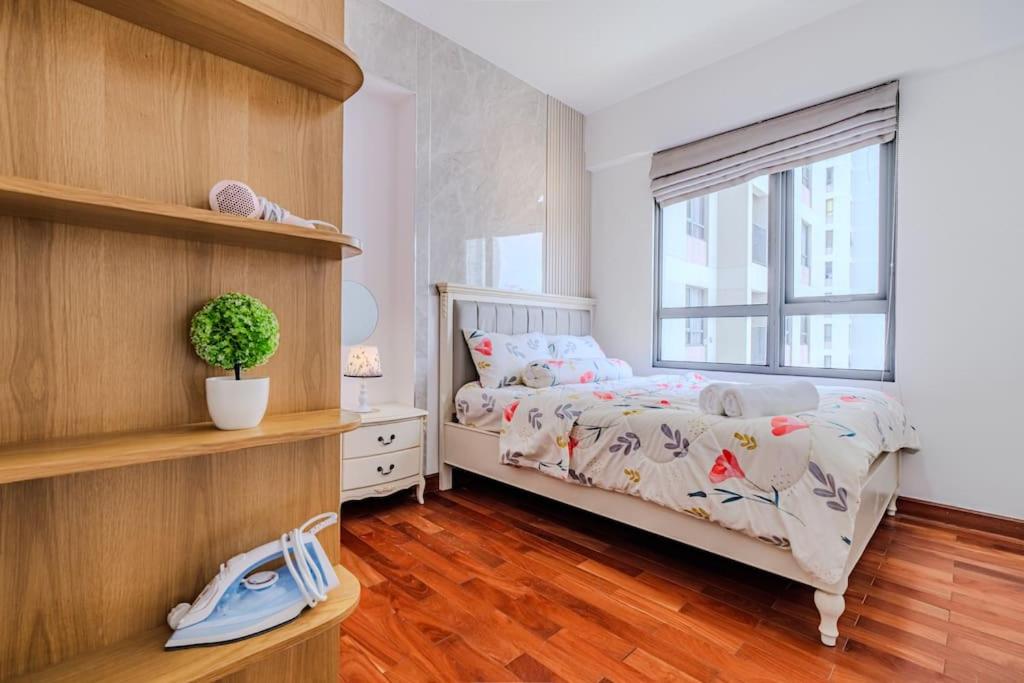 Spacious 2 Bed Rooms Condo in Masteri Thao Dien