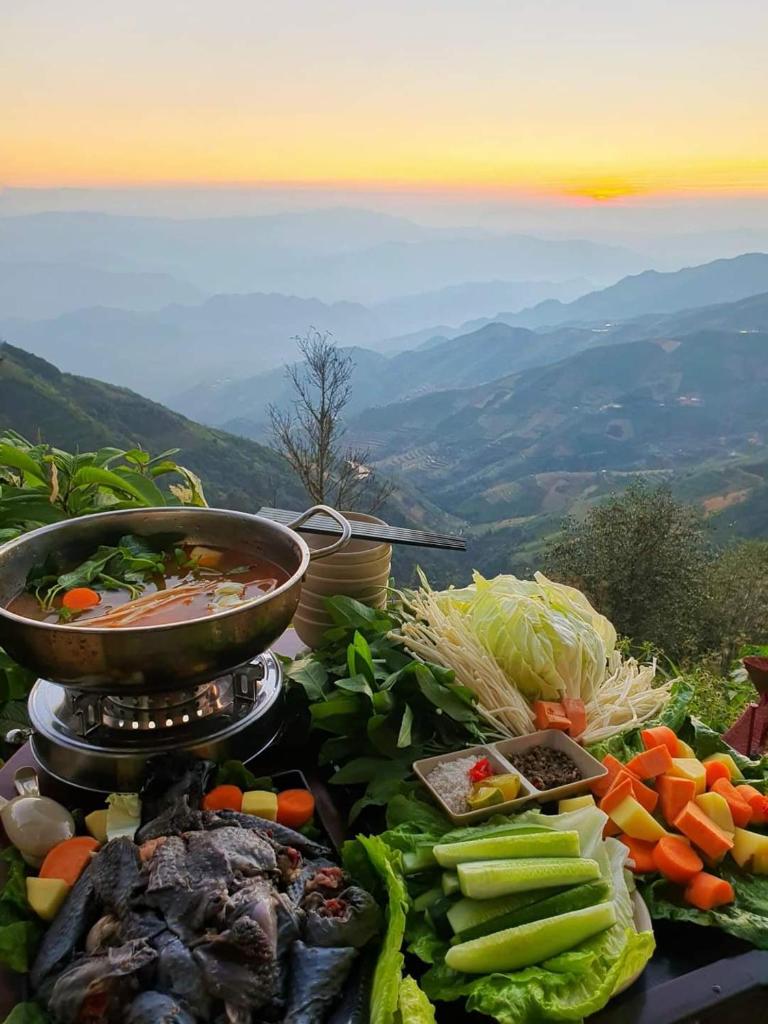 Tà Xùa Haus Meej Homestay