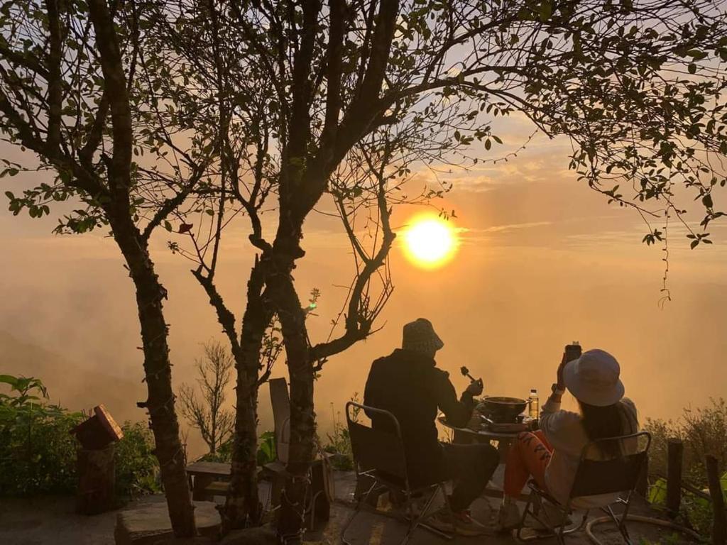 Tà Xùa Haus Meej Homestay