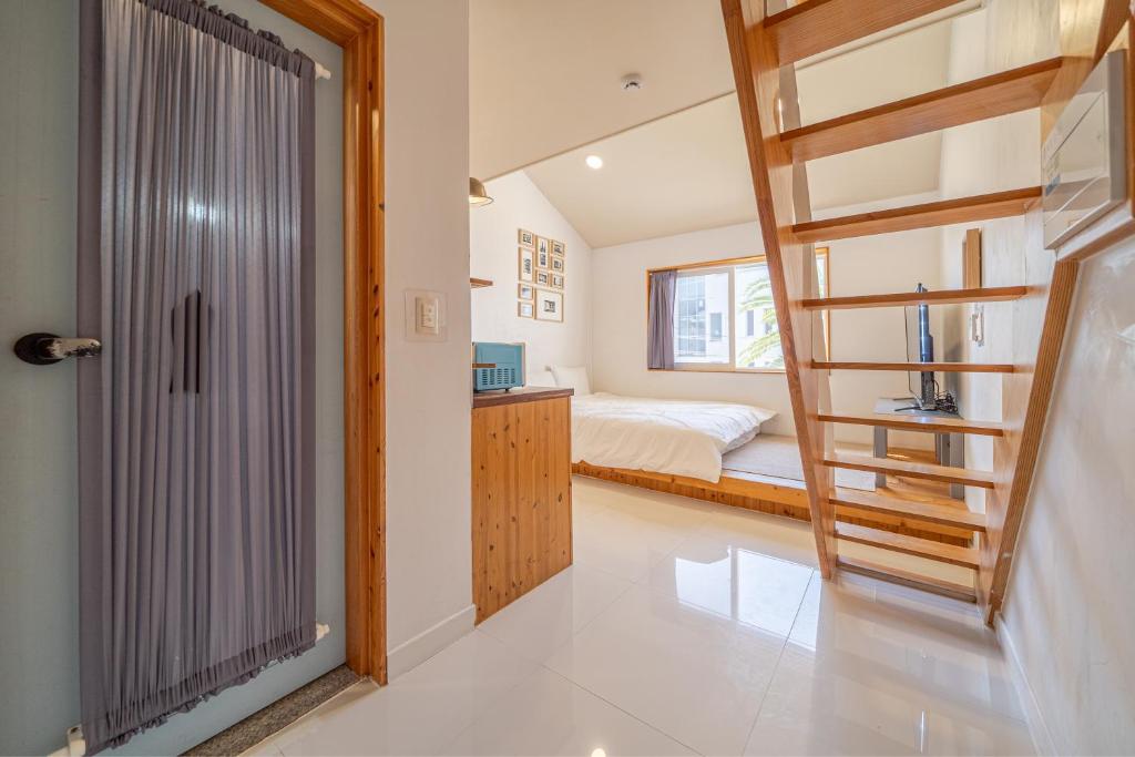 Rein Jeju Room Type - Triple Room
