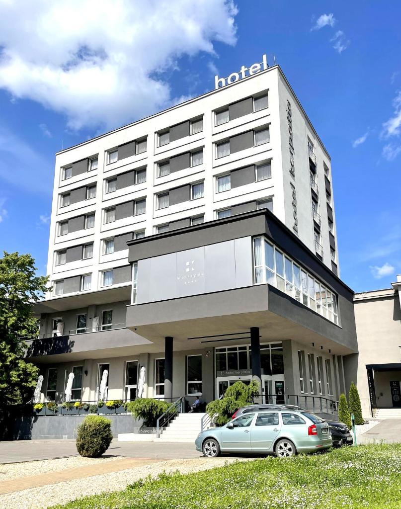 Hotel Karpatia - Tap to explore photos