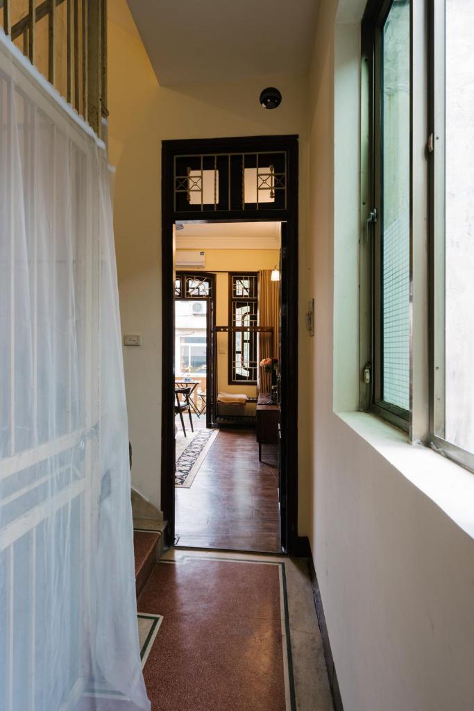Duplex apartment 106m2 3 rooms with balcony in the center of the old town