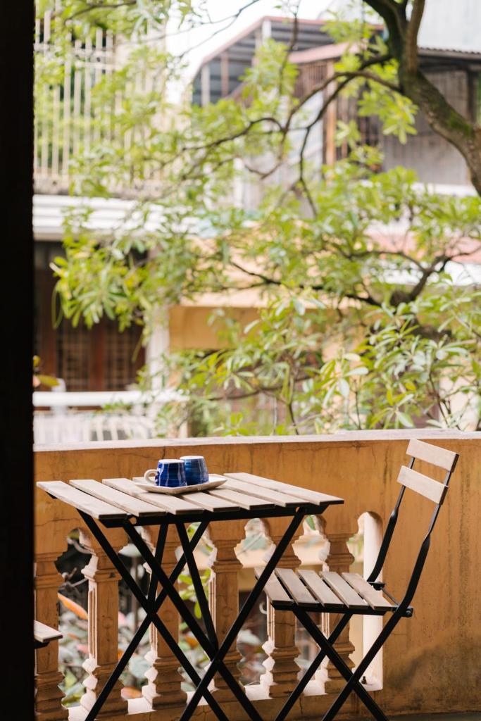 Duplex apartment 106m2 3 rooms with balcony in the center of the old town