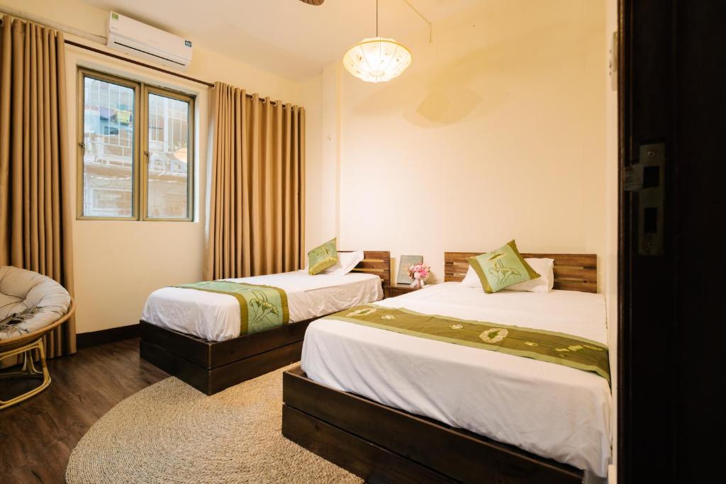 Duplex apartment 106m2 3 rooms with balcony in the center of the old town