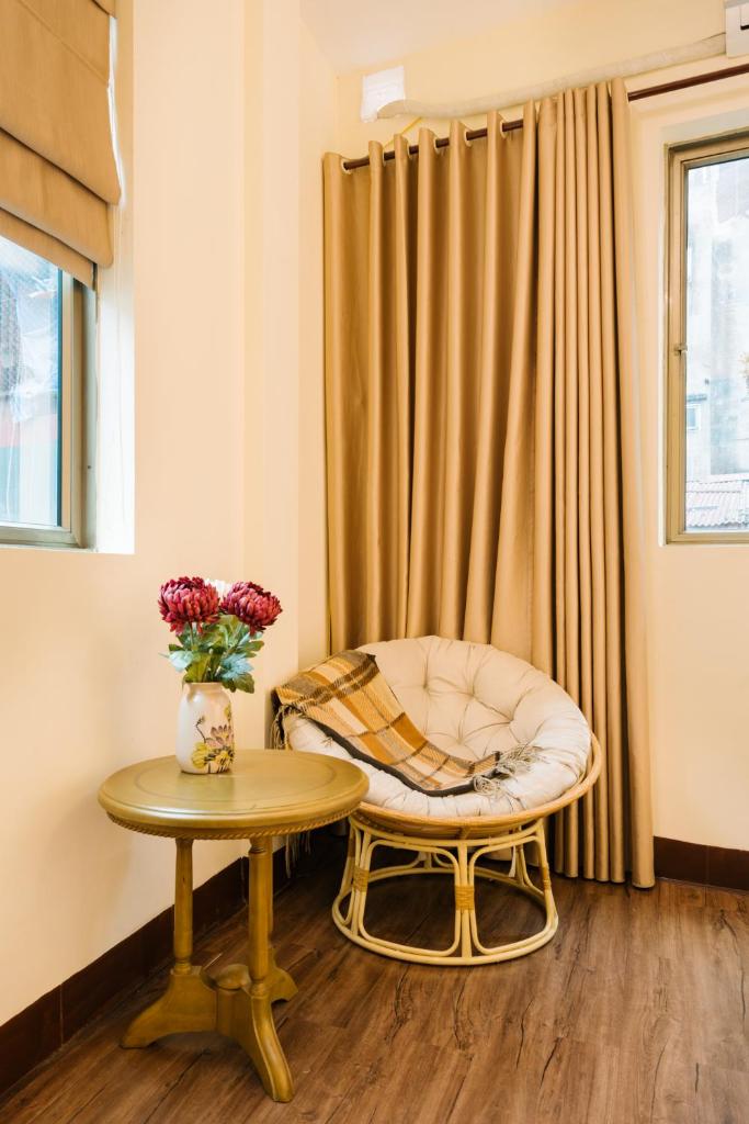 Duplex apartment 106m2 3 rooms with balcony in the center of the old town
