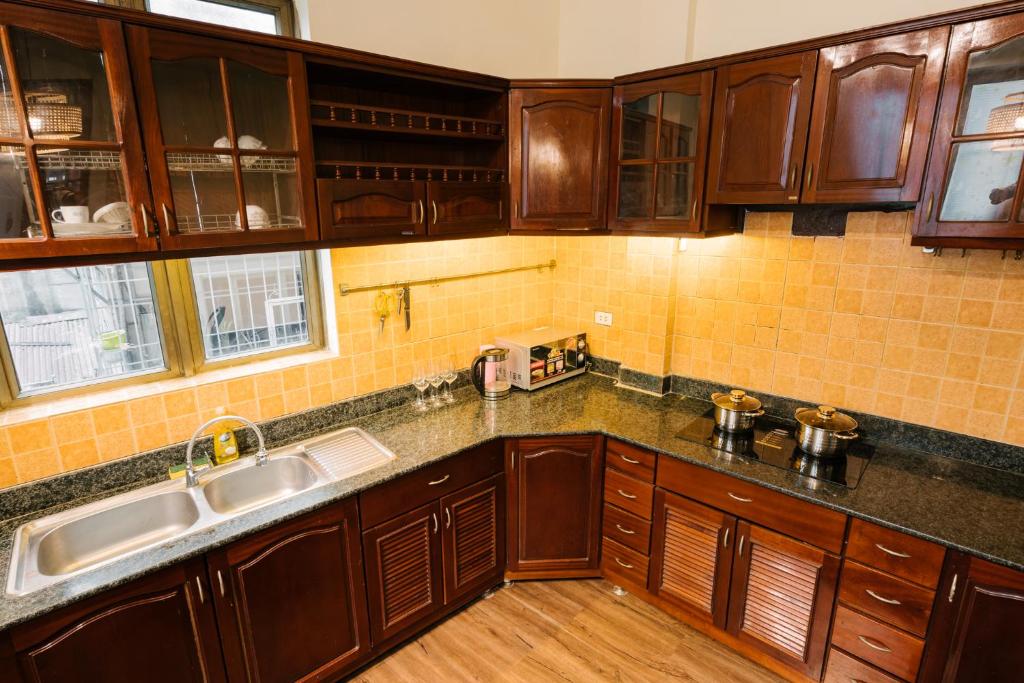 Duplex apartment 106m2 3 rooms with balcony in the center of the old town